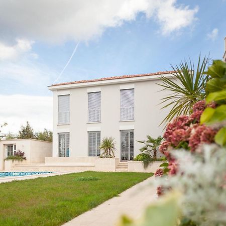 Deluxe Apartments Vila Carissa Малинска Номер фото