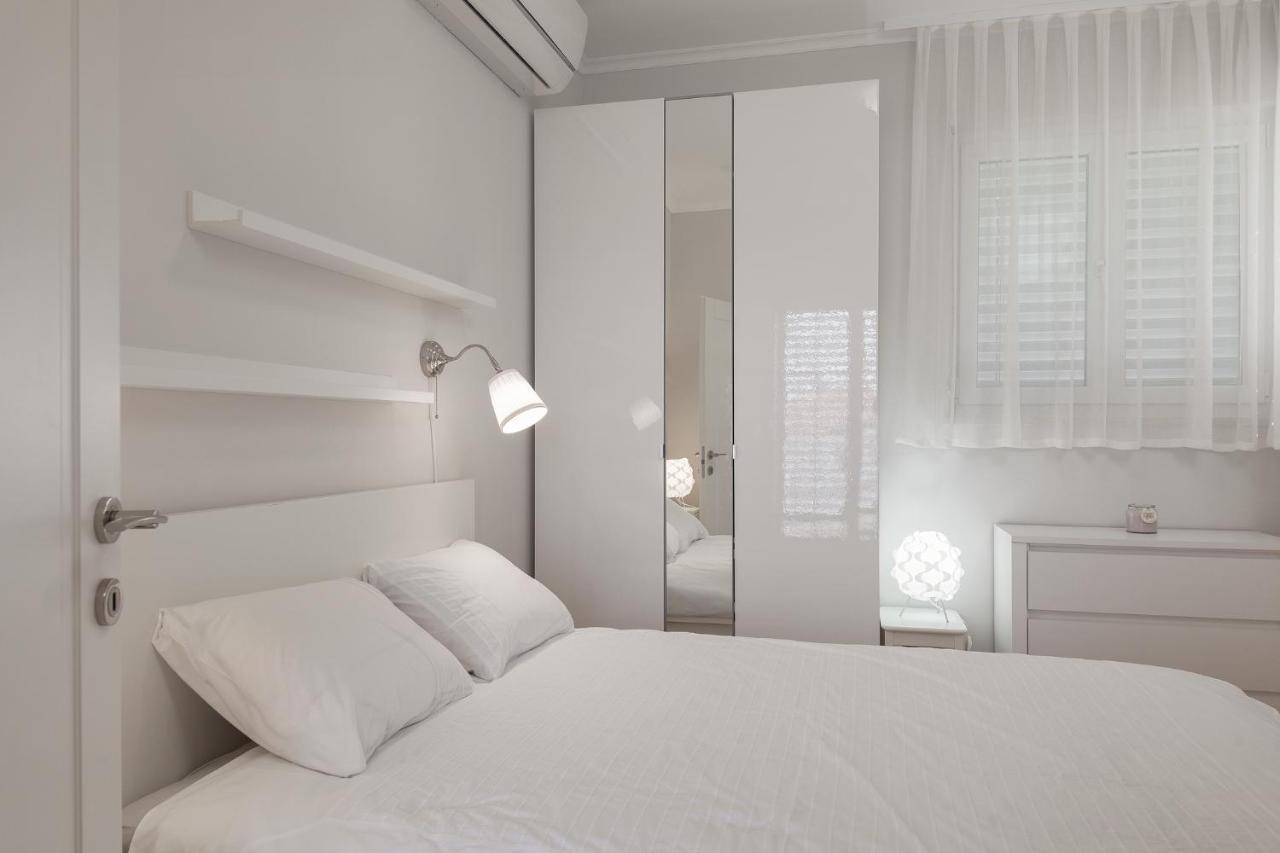 Deluxe Apartments Vila Carissa Малинска Номер фото