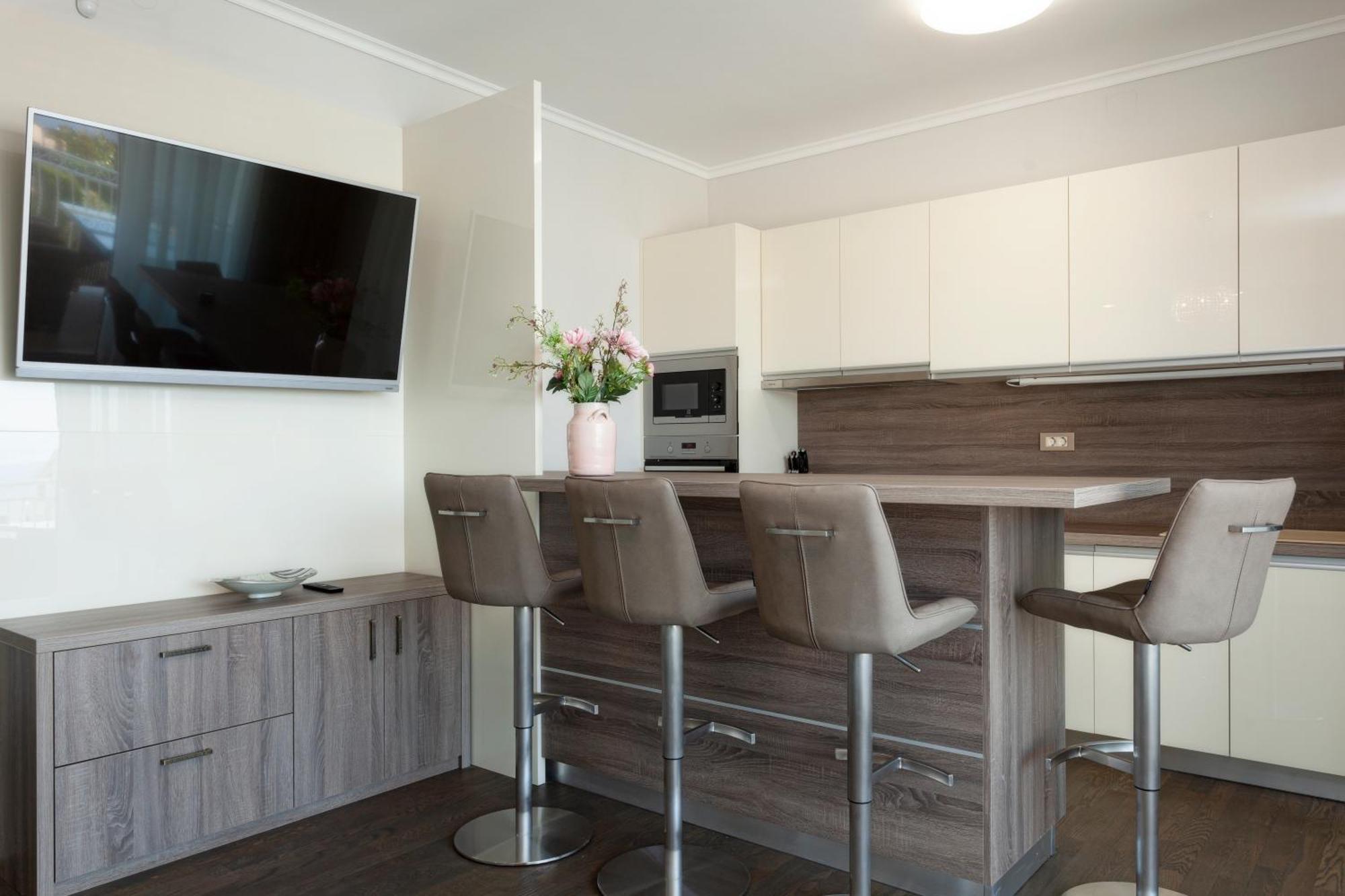 Deluxe Apartments Vila Carissa Малинска Номер фото