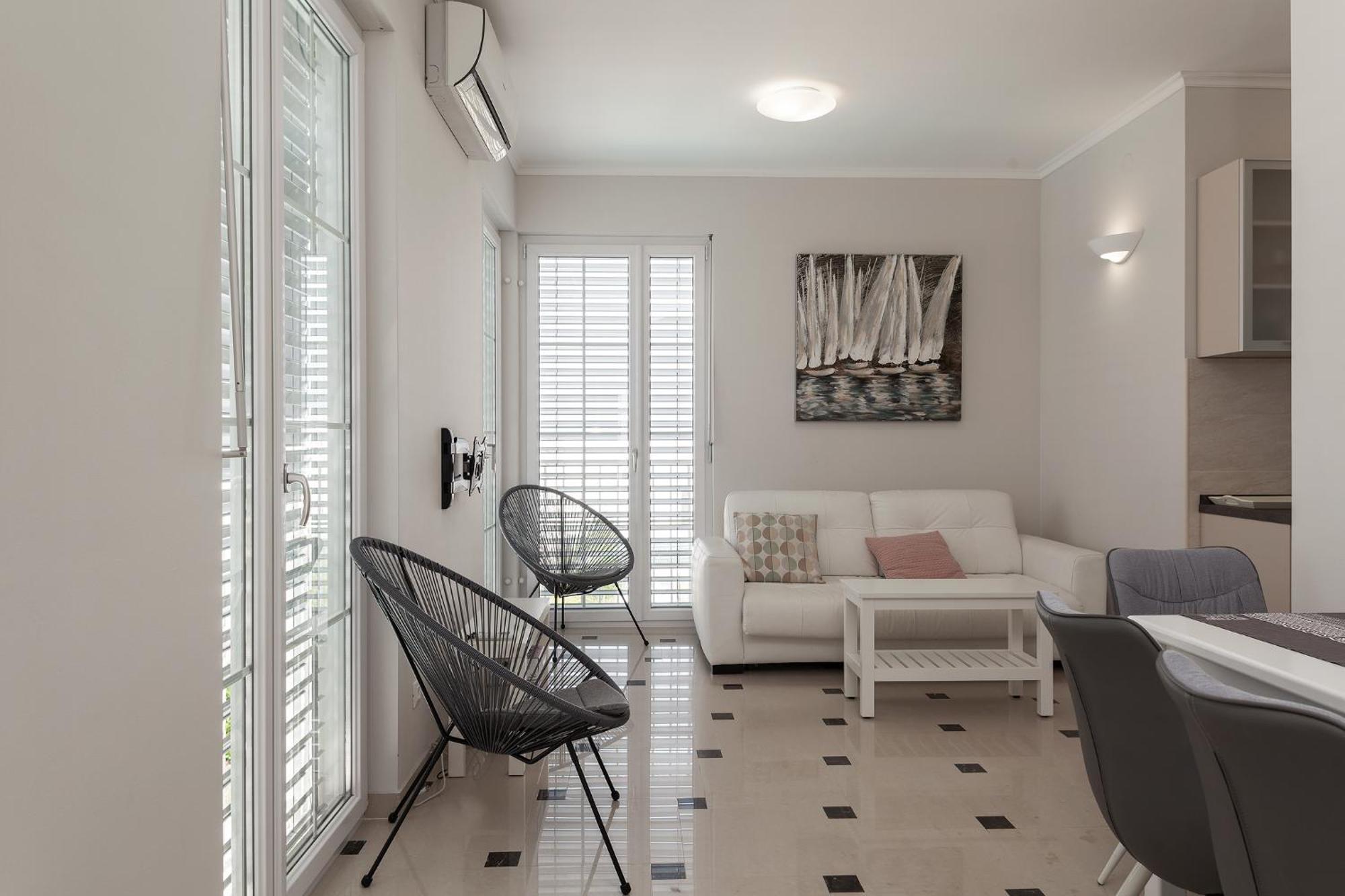 Deluxe Apartments Vila Carissa Малинска Номер фото